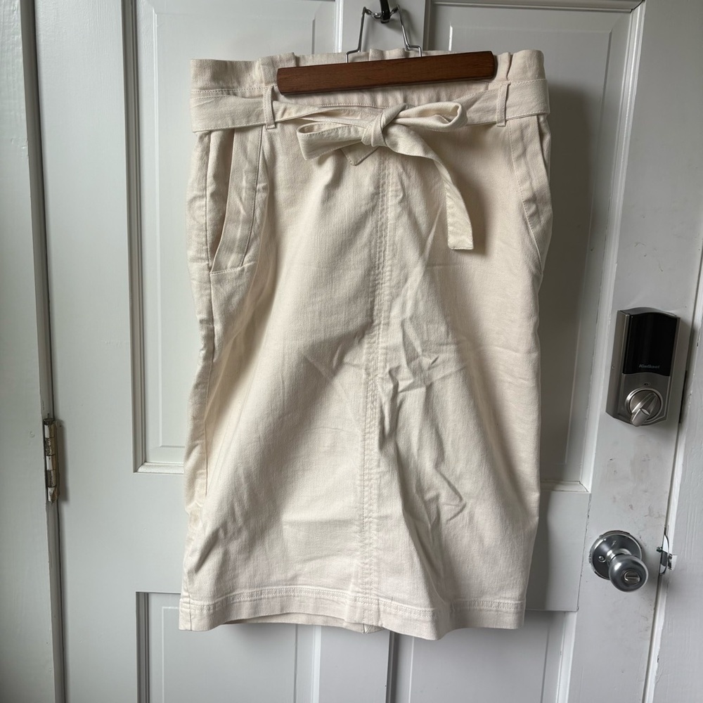 (3/$25) Banana Republic Off-White Canvas Linen Knee Length Paper Bag Skirt